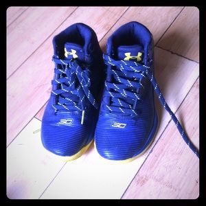 Yellow-Blue Curry’s